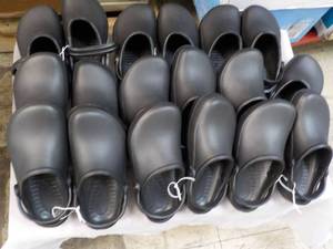 9 pair New Childrens Clogs size 131