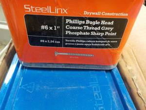 Steelinx Packaged Fasteners #6-1 6 x 5 lb. cartons Phillips Bugle Head Coarse Thread Gray Phosphate Sharp Point