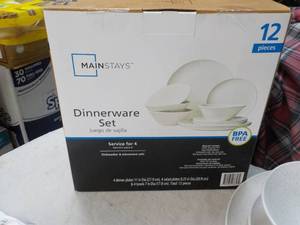 Mainstays 12 pc Dinnerware Set- Juego De Vajilla