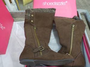 Shoe Dazzle size 7.5 New Shaya Chestnut Flat Boots