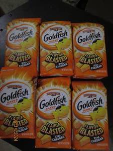 6 6.6oz bags of goldfish baked flavor blast best by date of 32024