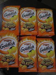 6 6.6oz bags of goldfish baked flavor blast best by date of 32024