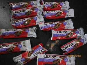 121.84 oz quest fudgy brownie bars best by date of 62024