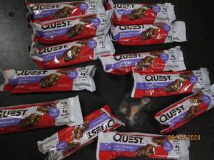 121.84 oz quest fudgy brownie bars best by date of 62024