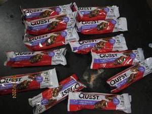 121.84 oz quest fudgy brownie bars best by date of 62024