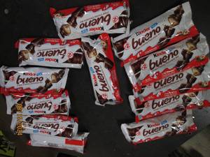121.5 oz bars of kinder bueno best buy date of august 2024