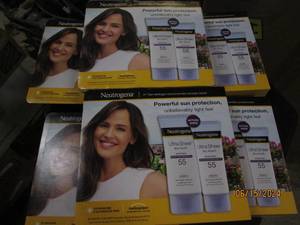 6 packages of 2 neutrogena ultra sheer dry touch sunscreen 55 spf