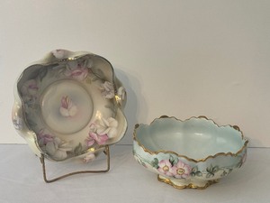 lot 20 image: Antique RS Germany Hand Painted Bowl & Antique Bavaria Hand Painted Bowl