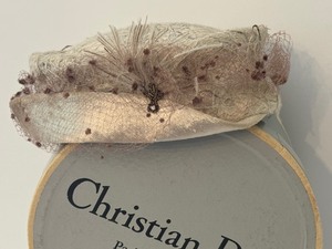 lot 17 image: Vintage Christian Hat Box and Vintage Luci Puci Hat