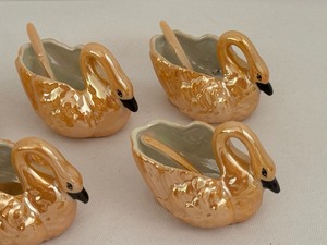 lot 55 image: Set of Six Noritake Swan Figurine Salt Dips