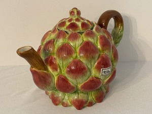 lot 97 image: Department 56 Hand Painted Artichoke Ceramic Teapot