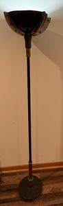 lot 5 image: Vintage Art Deco Floor Lamp