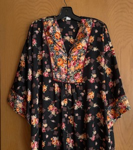 lot 118 image: Christian Dior Night Gown