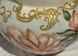 lot 151 image: Vintage D & C of France Vase