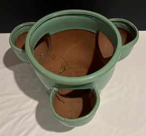 lot 155 image: Pretty Planter