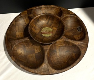lot 186 image: New Walnut Weavewood Serving Tray