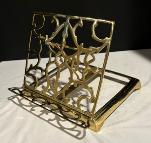 lot 190 image: Beautiful Brass Folding Book Stand