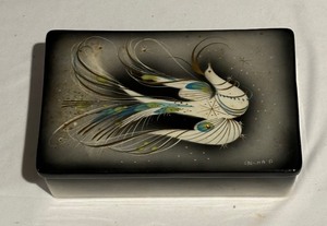 lot 194 image: Vintage Sascha Brastoff Trinket Box and Ashtray