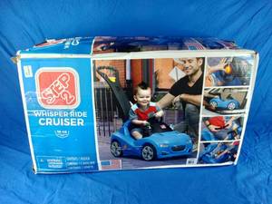 lot 8 image: New Step 2 Whisper Ride Cruiser