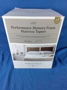 lot 48 image: New Threshold Performance Memory Foam Mattress Topper Queen Size