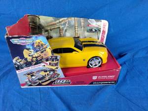 lot 68 image: Transformers Micromachines