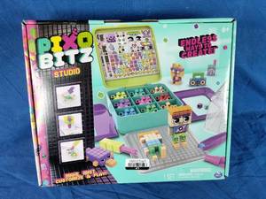 lot 72 image: New Pixo Bitz Studio