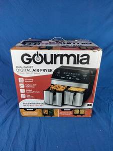lot 113 image: New Gourmia 10-qt. Dual Air Fryer