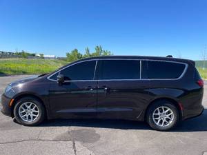 2017 Chrysler Pacifica LX - 2 OWNERS