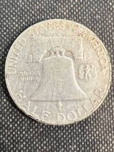 lot 54 image: 1961 US FRANKLIN HALF DOLLAR