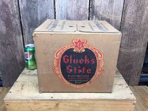 Vintage Glueks Stite Beer Bottle Case