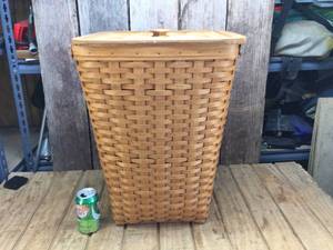 1994 Longaberger Hamper Basket 11622