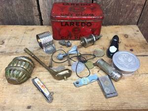 Laredo Cut Plug Tin with Vintage Keepsakes