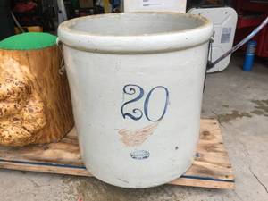 Fabulous Large 20 Gallon Redwing Crock