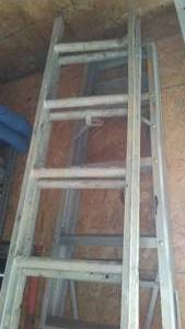 lot 671 image: step ladder 10 foot, extension ladder 20 foot, metal box ladder 7 foot. all good.