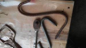 lot 679A image: Tools, chain, mini pallets and more