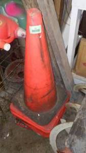 lot 697 image: Orange safety Cones. 7