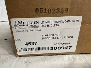 lot 281 image: Case of 250 30x36 Clear Can Liner