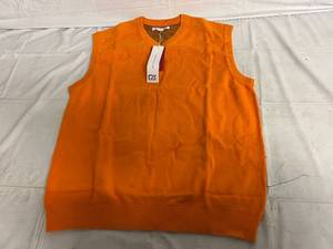 lot 54 image: 3 Orange Cutter & Buck Knitted Vest - Large