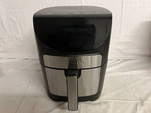 lot 64 image: Gourmia 7-QT Digital Air Fryer