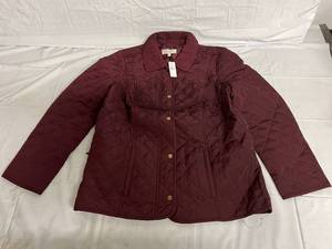 lot 56 image: Talbots Quiltted Snap-Front Jacket - Small