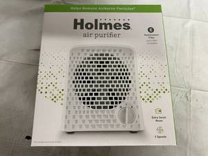 lot 103 image: Holmes Air Purifier - Extra Small Room