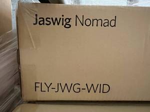 lot 138 image: Jaswig Nomad Adjustable Height Standing Desk