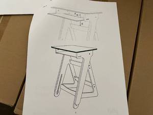 lot 137 image: Jaswig Nomad Adjustable Height Standing Desk