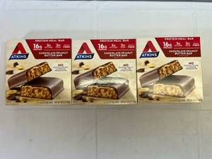 lot 111 image: MM. 3x 5-2.12oz Atkins Chocolate Peanut Butter Bar