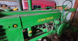 John Deere Tractor B #1 Owner Very nice