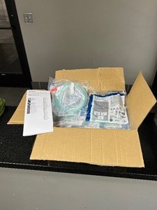 Case of Medtronic Microstream Advance Adult OralNasal Filter Line, Non-intubated, O2, female connector. 2m6.5 ft. Short term