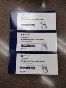 (3) Covidian LigaSure Maryland Jaw Open SealerDivider, One strap sealing nano-coated. LF1923