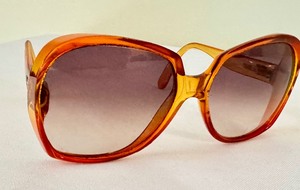 lot 185 image: Pair of Vintage Givenchy Sunglasses