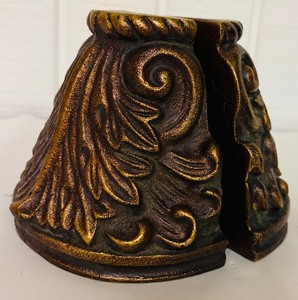lot 147 image: Pair of Beautiful Wooden Detailed Bookends by Bombay