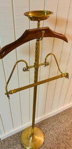 lot 102 image: Vintage Butler Coat Rack in Brass
